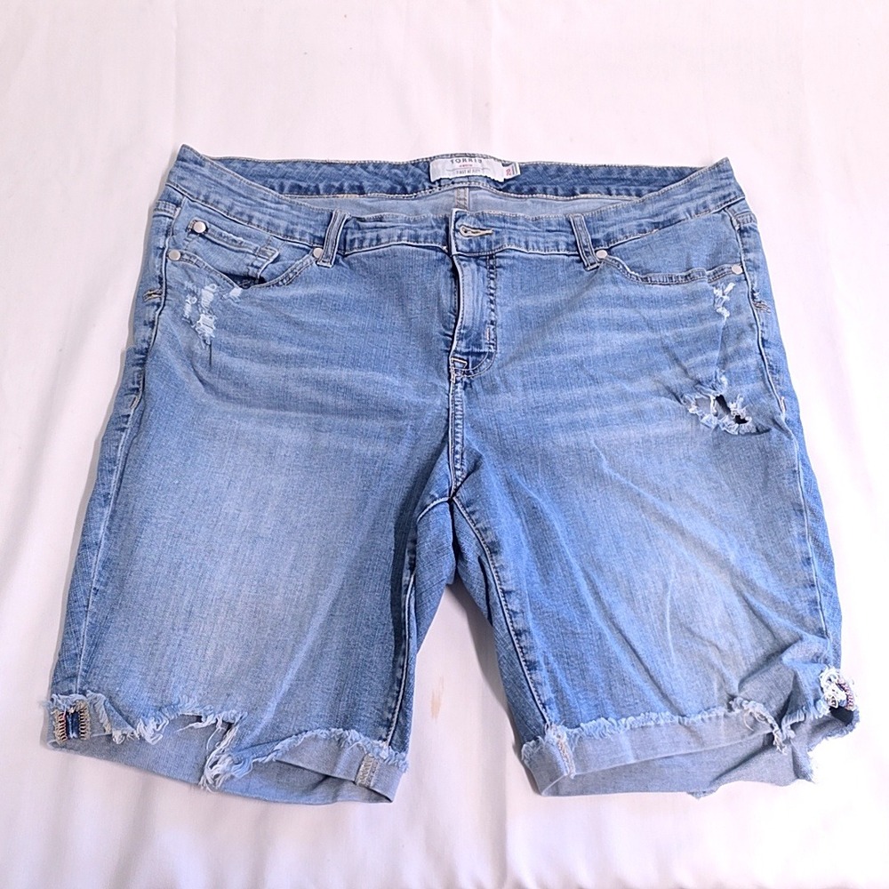 Torrid Denim Shorts Womens 20 Light Wash Distressed Frayed Bermuda Summer